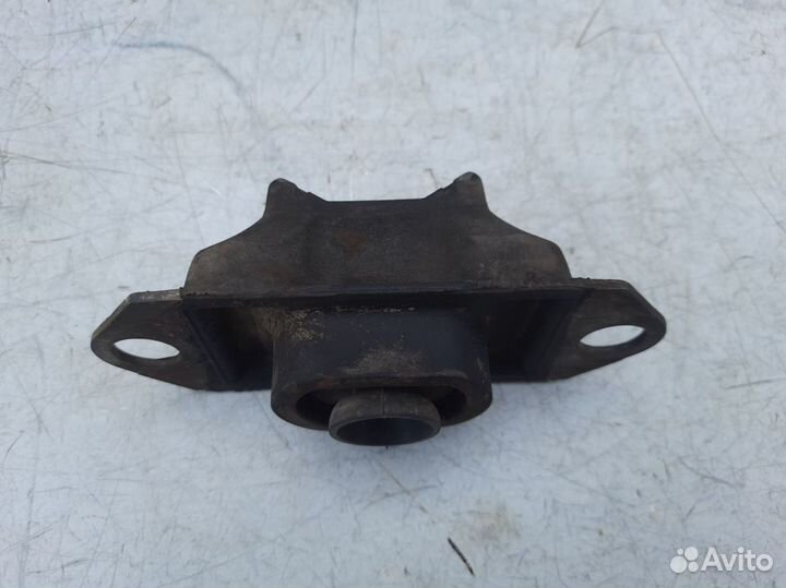 Опора кпп левая Рено Логан