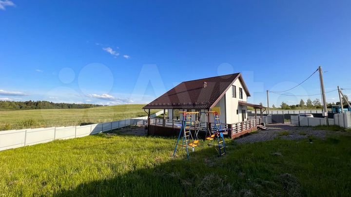 Коттедж 182,2 м² на участке 10 сот.