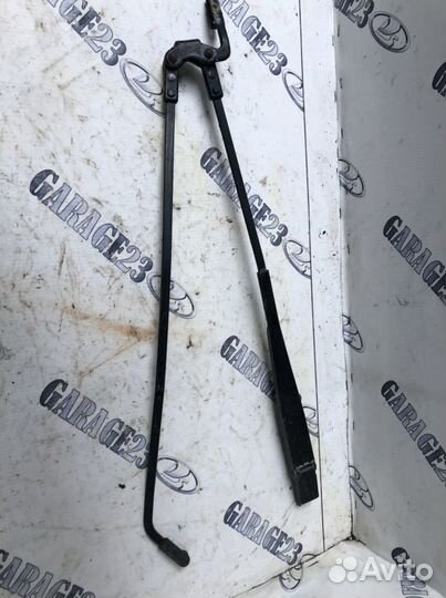 Поводок дворников peugeot 107