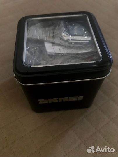 Часы наручные электронные