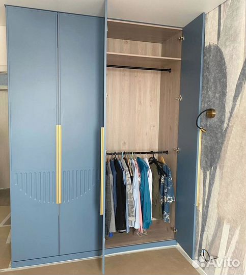 Шкаф распашной в спальню