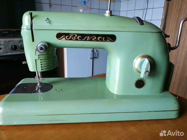 Швейная машина Волга