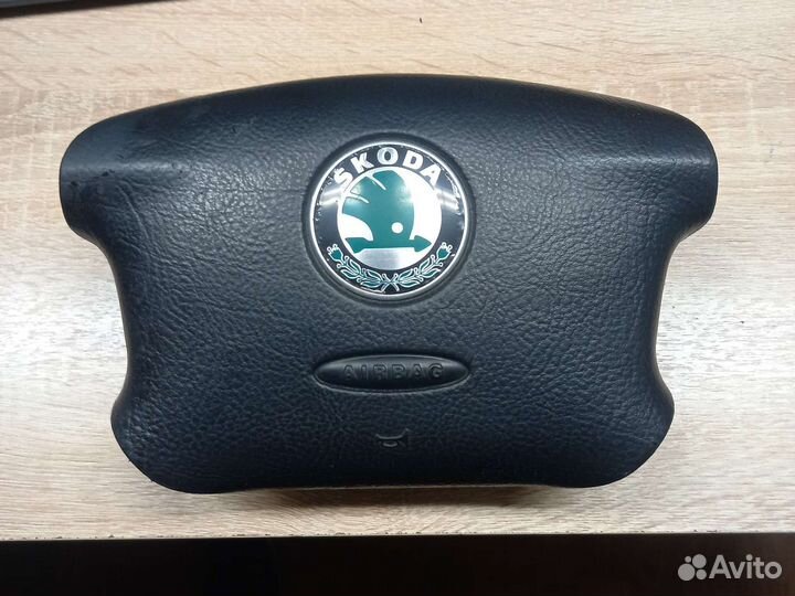 Подушка безопасности в руль Skoda Octavia A4