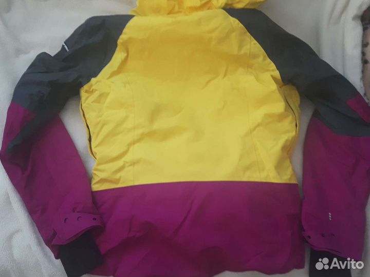 Горнолыжная куртка женская icepeak