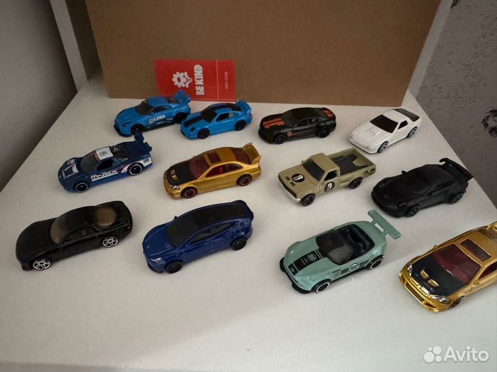 Hot wheels машинки