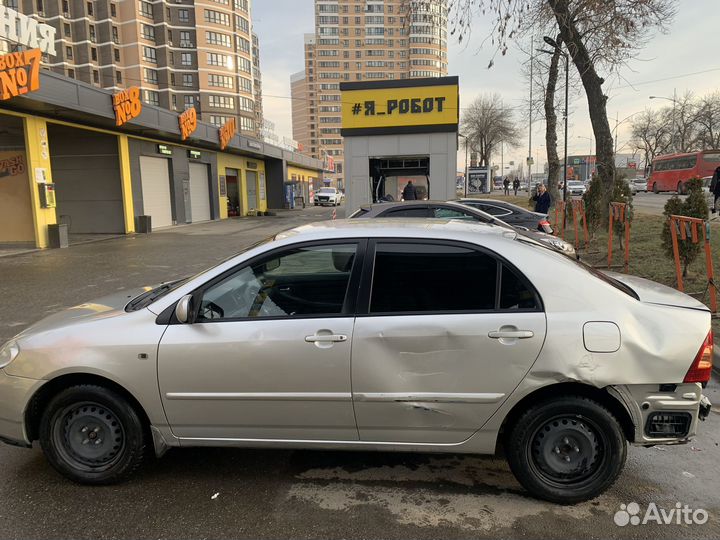 Toyota Corolla 1.4 МТ, 2006, битый, 345 000 км