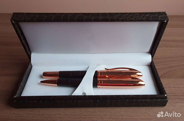 Набор из 2х ручек в подарочной коробке