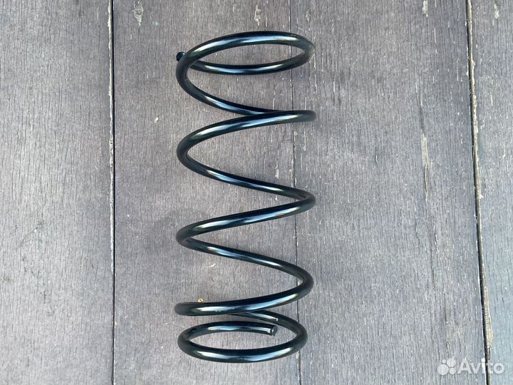 Пружина задняя Subaru Forester SF/S10