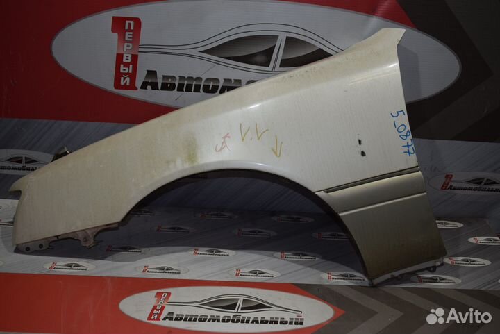 Крыло перед лево c Toyota Crown JZS155 2JZ-GE