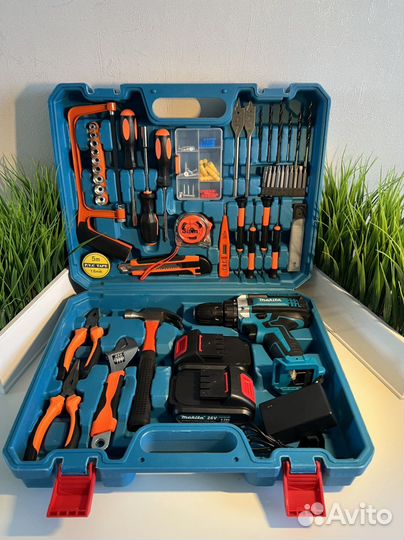 Набор инструментов с шуруповертом makita