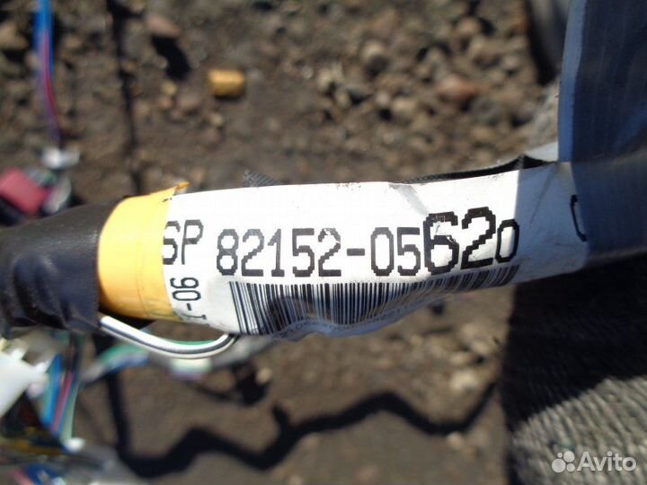 Проводка двери передняя левая Toyota Avensis