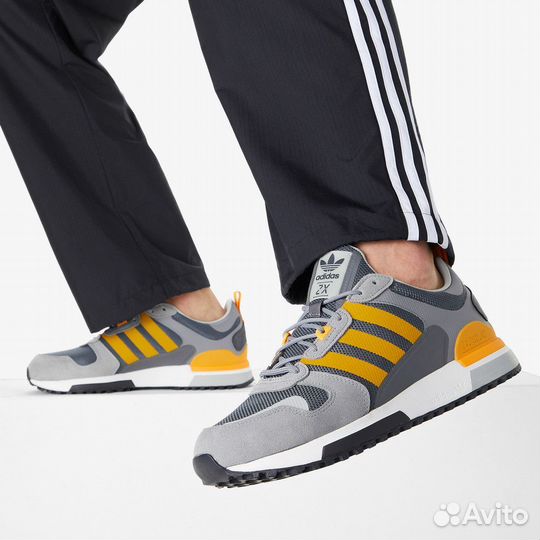 Новый Кроссовки Adidas ZX 700 Hd (41/45)