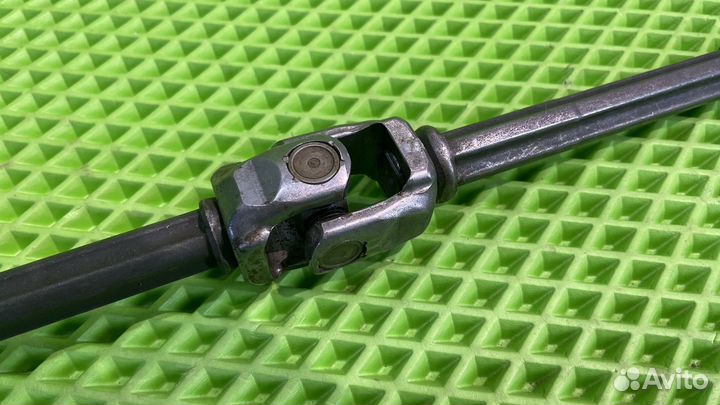 Рулевой кардан Audi A6 C6 (2006)