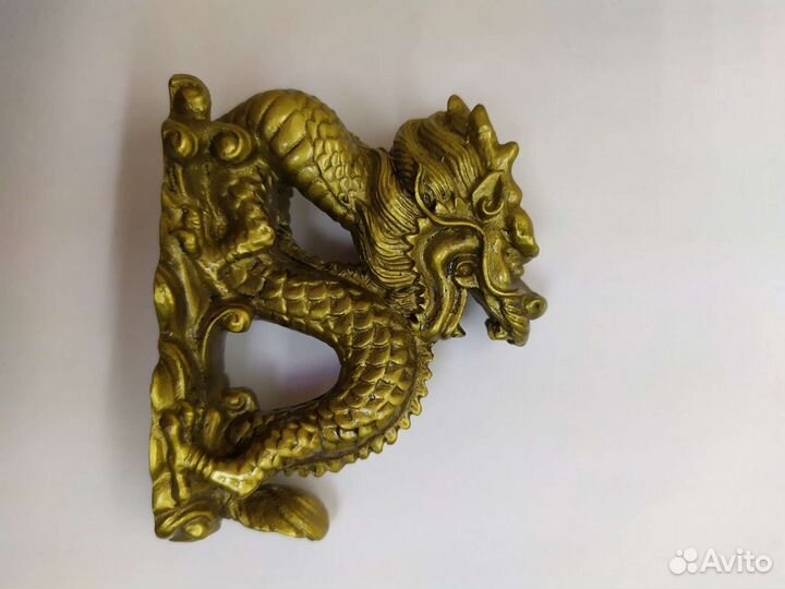 Статуэтка дракона с жемчужиной