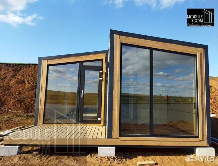 Модульный дом с отделкой двумя террасами