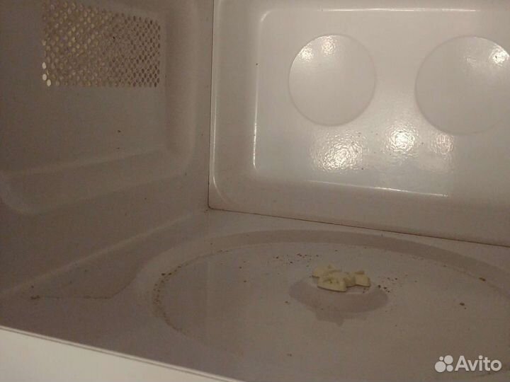 Микроволновка с тарелкой на запчасти