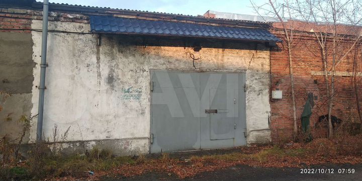 Гараж, > 30 м²