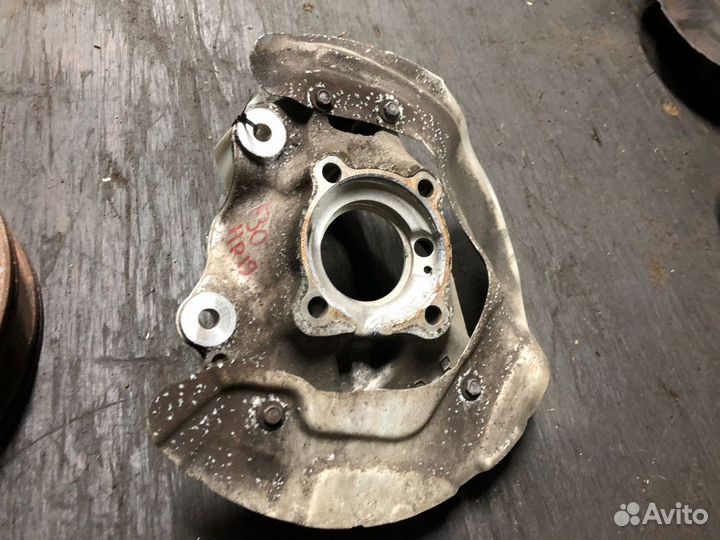 Кулак поворотный перед. прав. BMW F30