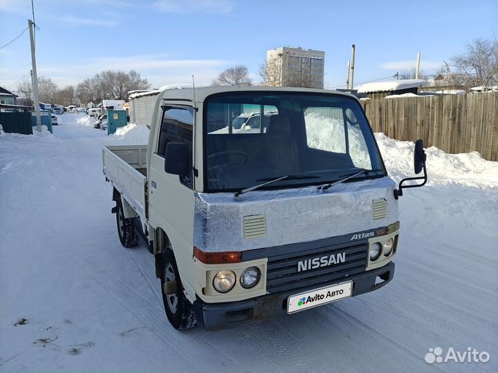 Бортовой грузовик Nissan Atlas, 1990