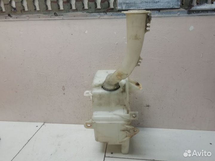 Бачок омывателя MN159292