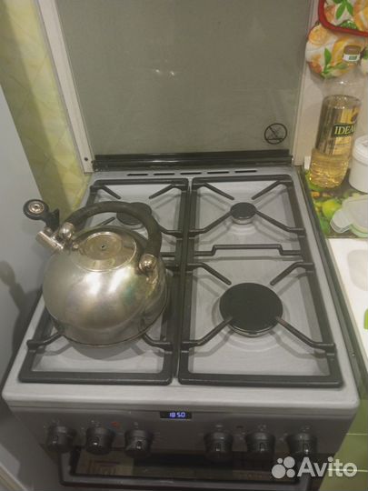 Газовая плита с электрической духовкой