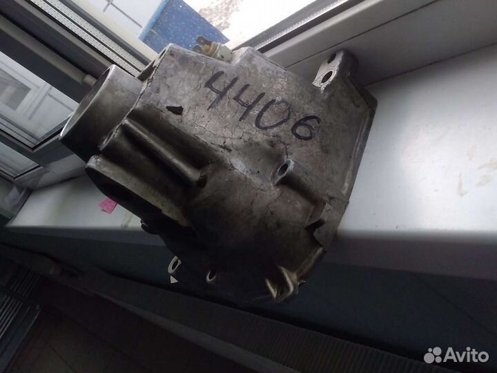 Крышка кпп 2101 зад.Тольятти