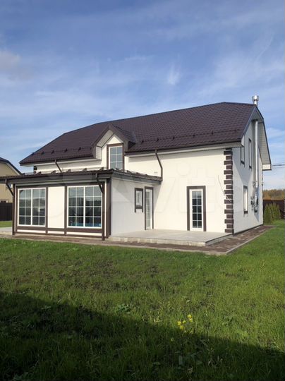 Дом 280 м² на участке 10,5 сот.