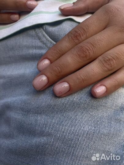 Нужны модели на маникюр