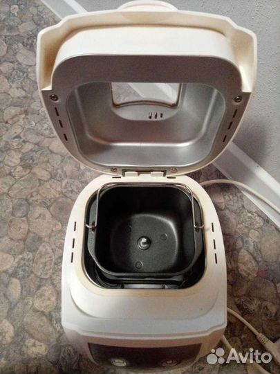 Хлебопечка новая