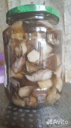 Соленые и маринованные грибы,огурцы