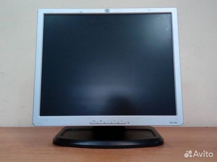 Монитор с дефектом ЖК 17