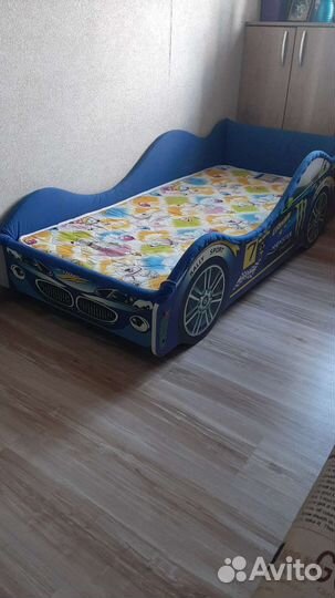 Детская кровать машинка с матрасом