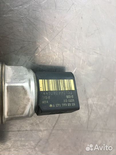 Топливная рампа Mercedes E-Class W212 M271 1.8TI