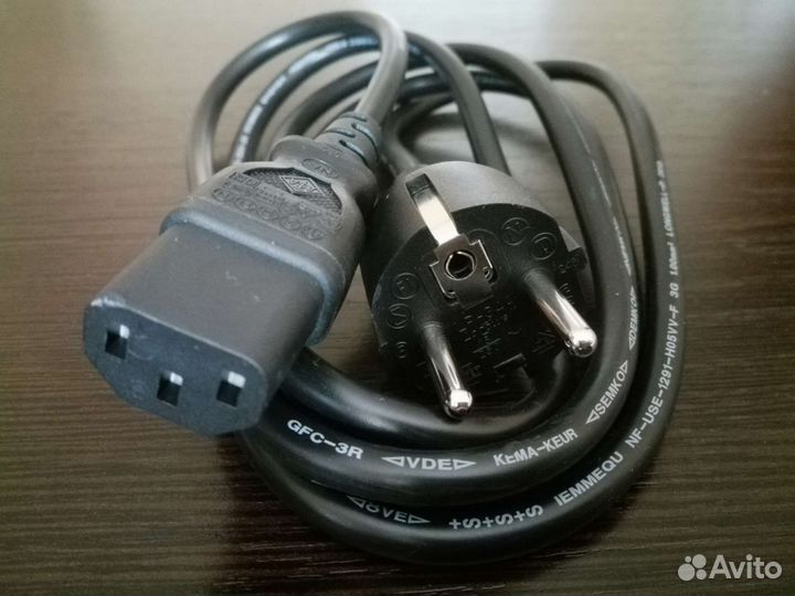 Кабель питания для компьютера или оргтехники