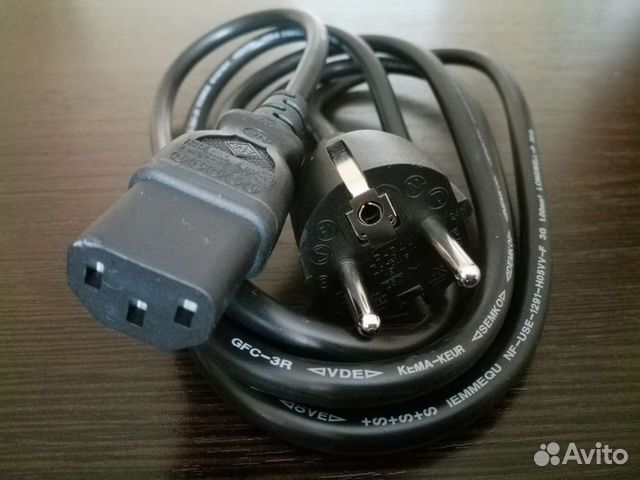 Кабель питания для компьютера или оргтехники