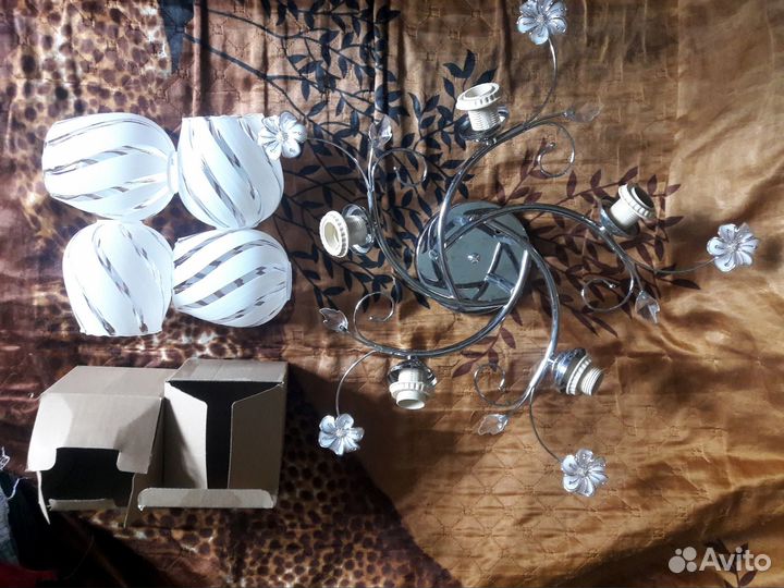 Плафон стеклянный для люстры. Люстра в подарок