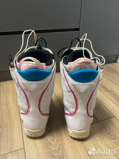 Сноубордические ботинки женские