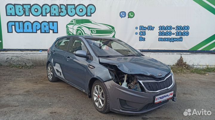 Накладка порога (внутренняя) левая Kia Rio 3 85823