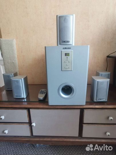 Комплект акустики для домашнего кинотеатра 5.1