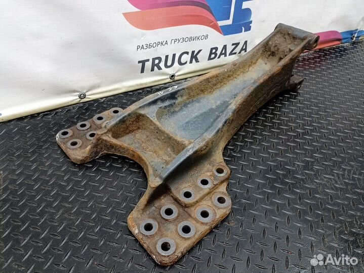 Кронштейн реактивной тяги