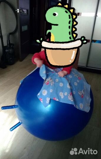 Фитбол с рожками