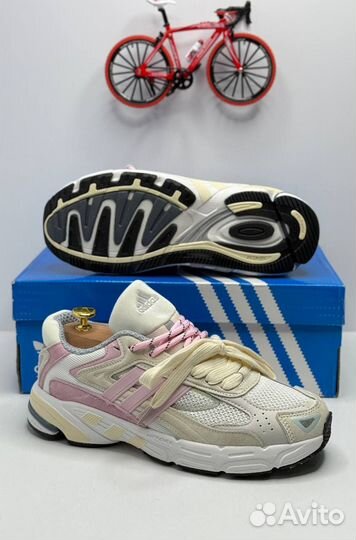 Кроссовки женские Adidas