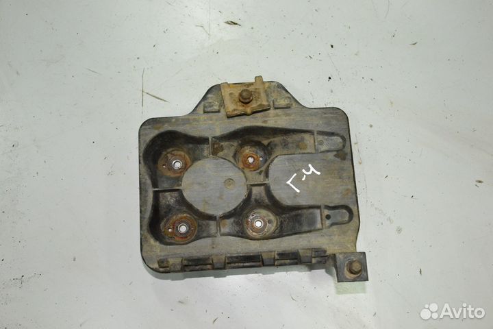 Площадка под аккумулятор VAG Гольф 4 1J0804373A