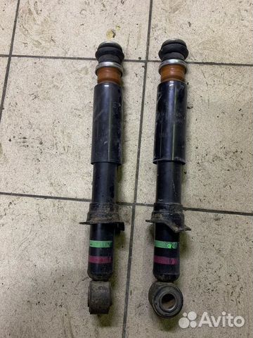 Задние стойки амортизатора prius 20