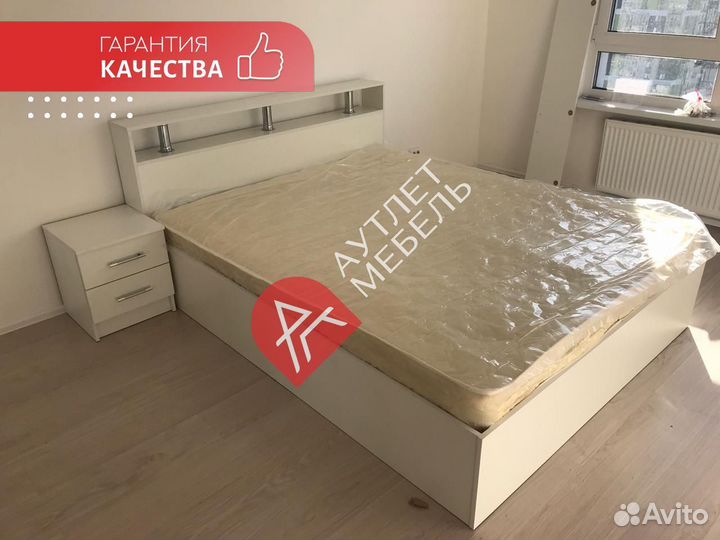 Кровать