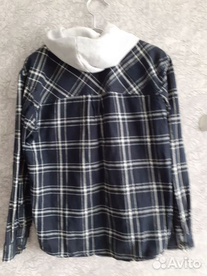 Рубашка на подростка лет14- 15, унисекс