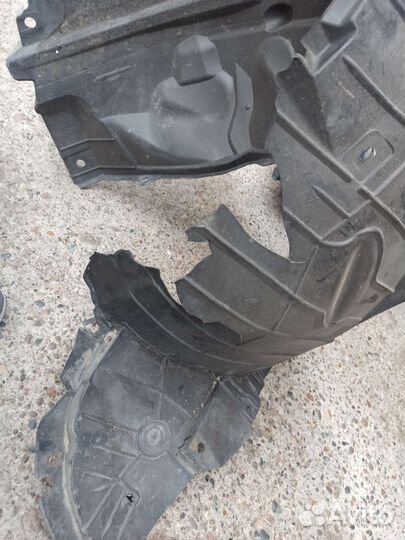 Nissan tiida локер передний правый