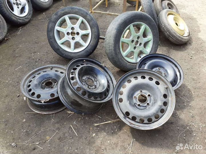 Accelera 651 2.25/4.5 R4