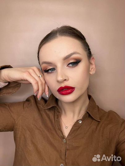 Макияж и прическа