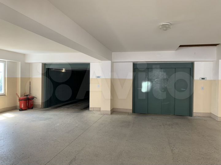 Машиноместо, 24 м²